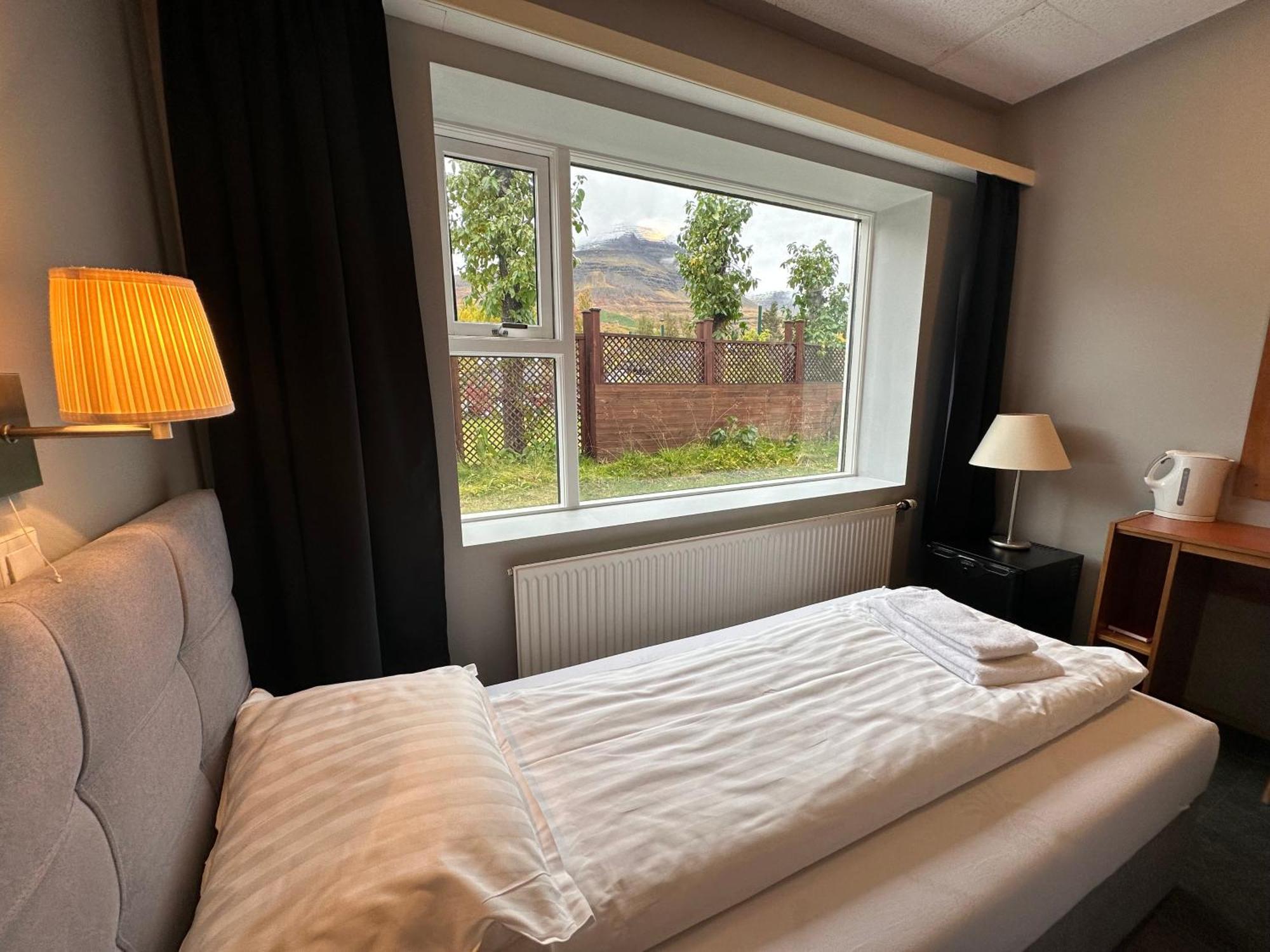 Hotel Austur Reydarfjordur ภายนอก รูปภาพ